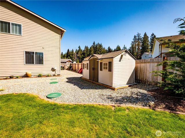 806 CODY Street SE, Rainier, WA 98576