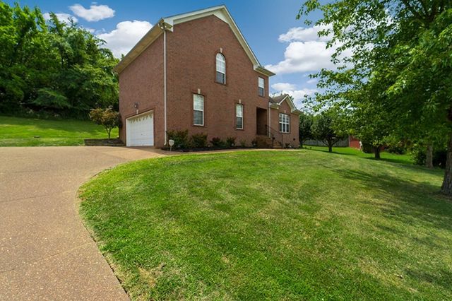 151 Stillwater Trl, Hendersonville, TN 37075