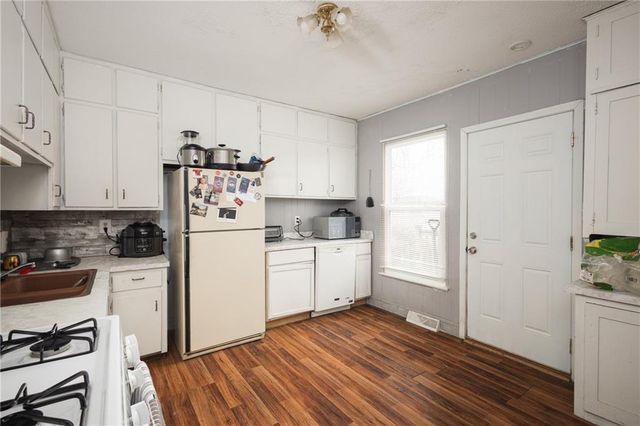 116 W Gay Street, Warrensburg, MO 64093