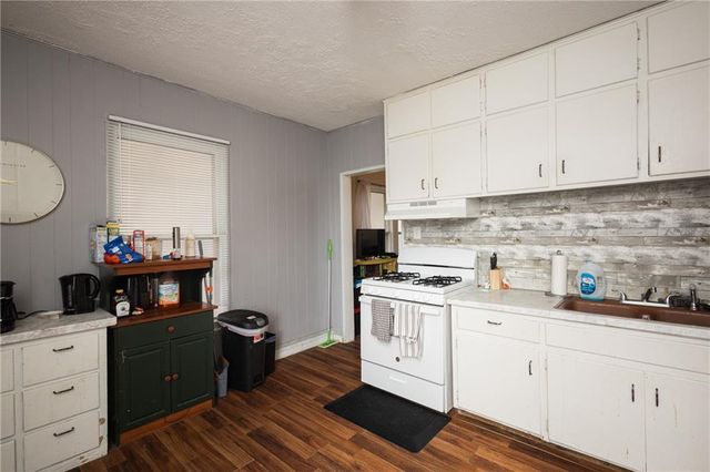 116 W Gay Street, Warrensburg, MO 64093