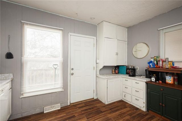 116 W Gay Street, Warrensburg, MO 64093