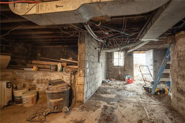 116 W Gay Street, Warrensburg, MO 64093