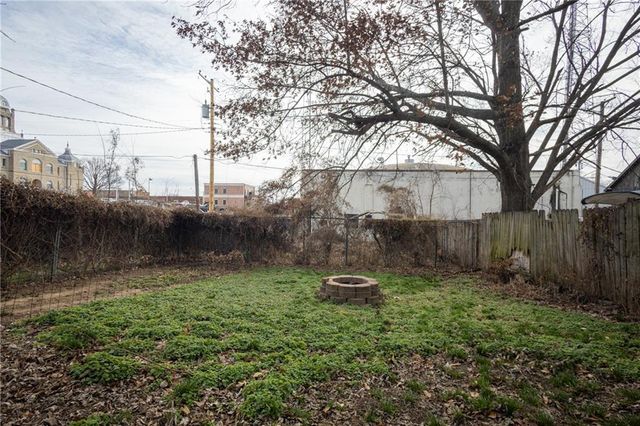 116 W Gay Street, Warrensburg, MO 64093