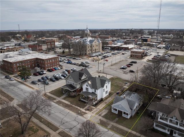 116 W Gay Street, Warrensburg, MO 64093