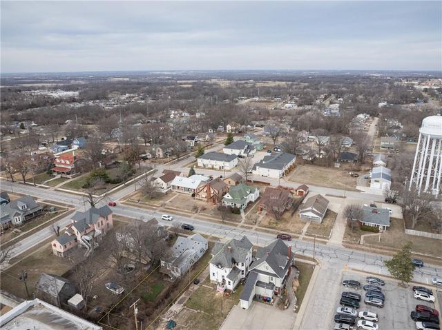 116 W Gay Street, Warrensburg, MO 64093