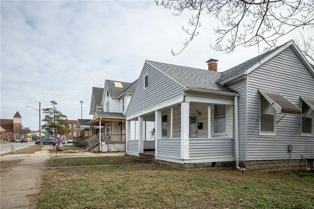 116 W Gay Street, Warrensburg, MO 64093