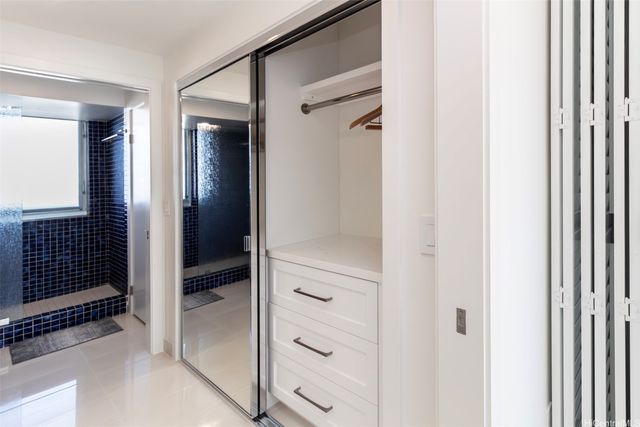 2895 Kalakaua Avenue 1807, Honolulu, HI 96815