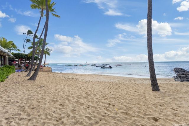 2895 Kalakaua Avenue 1807, Honolulu, HI 96815