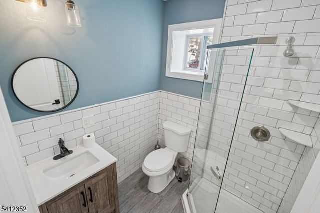 13 Roger Ave, Wanaque Boro, NJ 07420