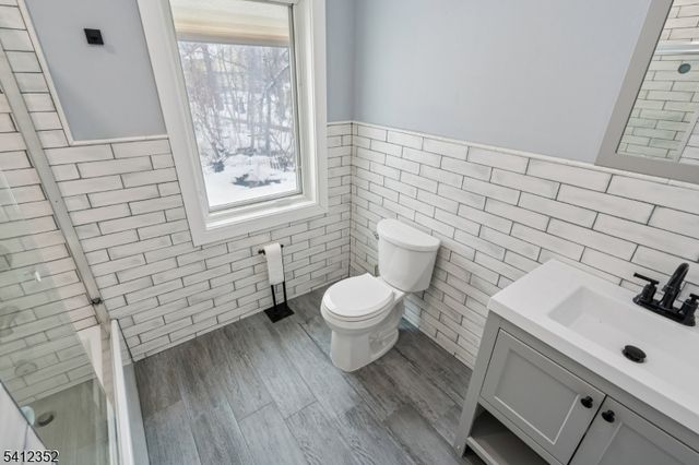 13 Roger Ave, Wanaque Boro, NJ 07420