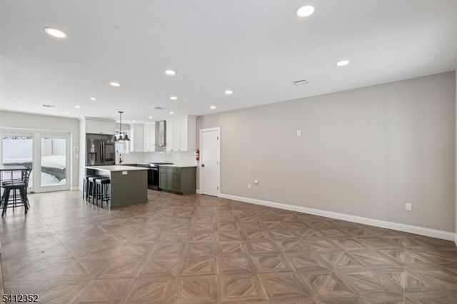 13 Roger Ave, Wanaque Boro, NJ 07420