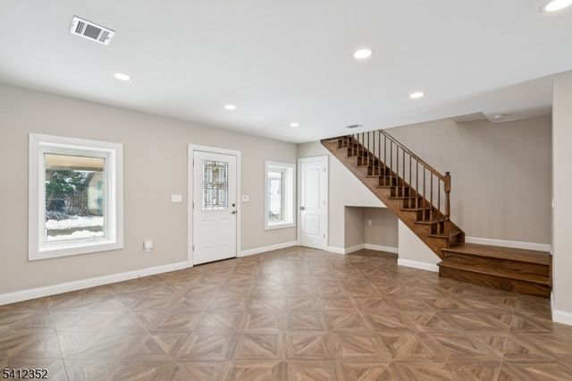 13 Roger Ave, Wanaque Boro, NJ 07420