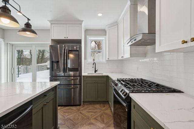 13 Roger Ave, Wanaque Boro, NJ 07420