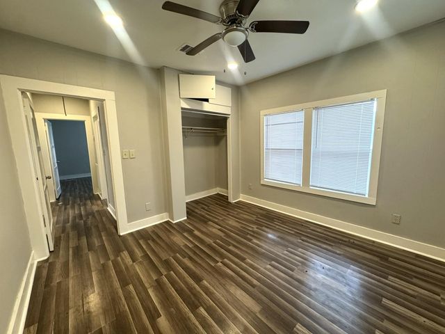907 E Jackson Street, El Campo, TX 77437