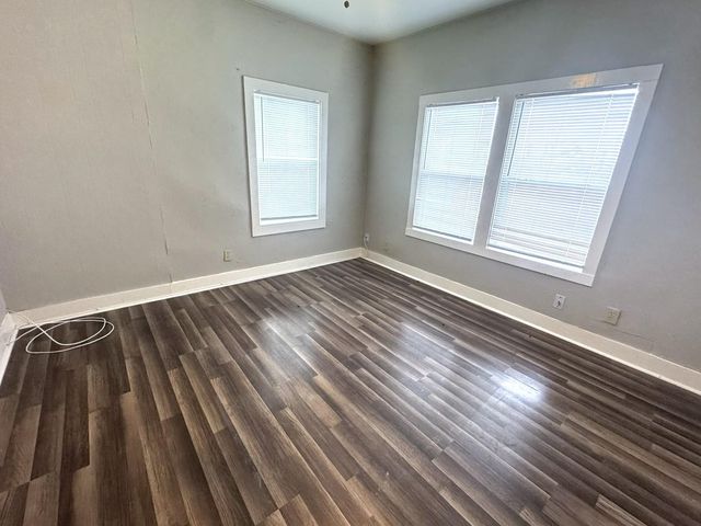 907 E Jackson Street, El Campo, TX 77437