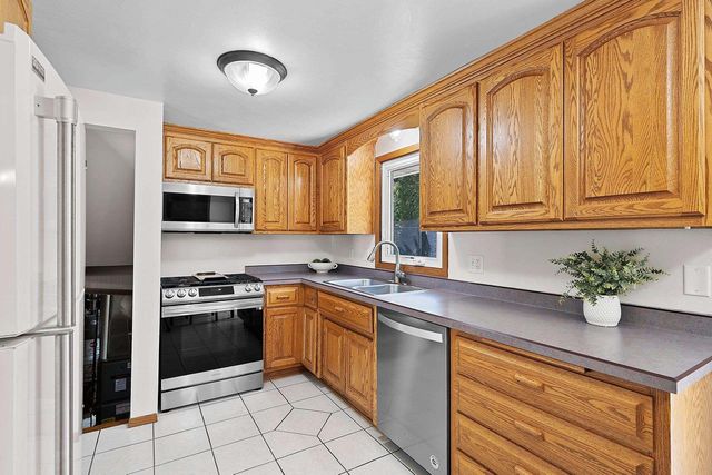 3464 GOLF DRIVE, Green Bay, WI 54311