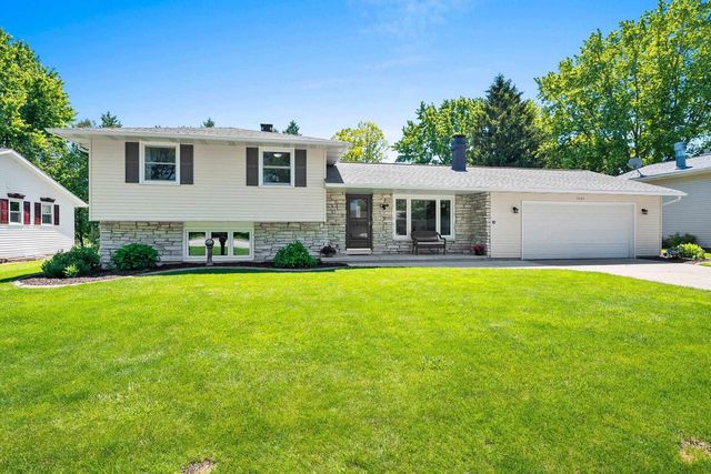 3464 GOLF DRIVE, Green Bay, WI 54311