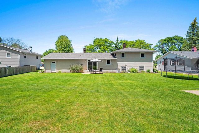 3464 GOLF DRIVE, Green Bay, WI 54311