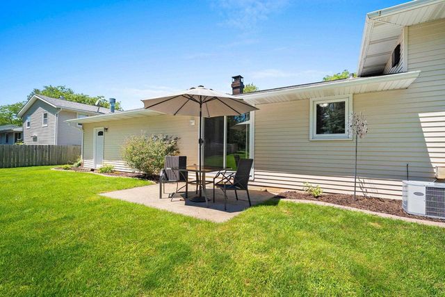 3464 GOLF DRIVE, Green Bay, WI 54311