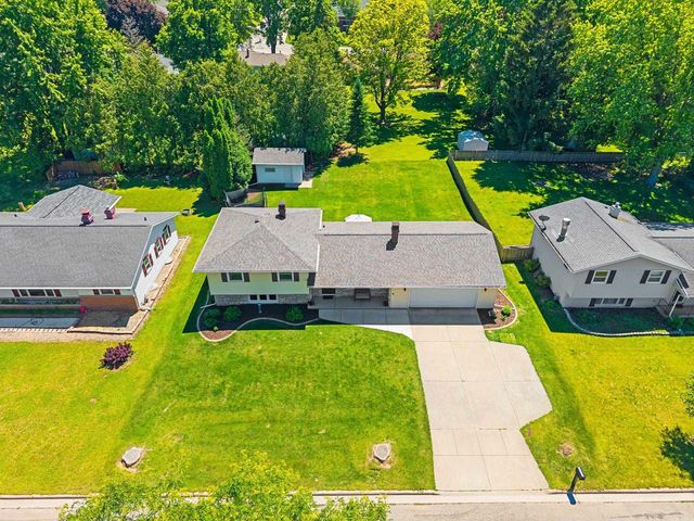 3464 GOLF DRIVE, Green Bay, WI 54311