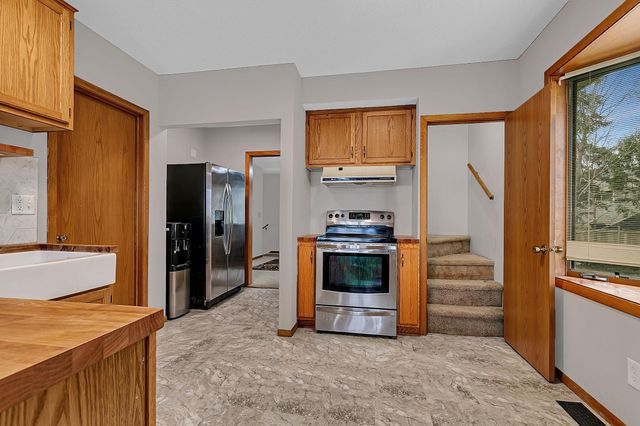 1115 Litchfield Avenue SW, Willmar, MN 56201