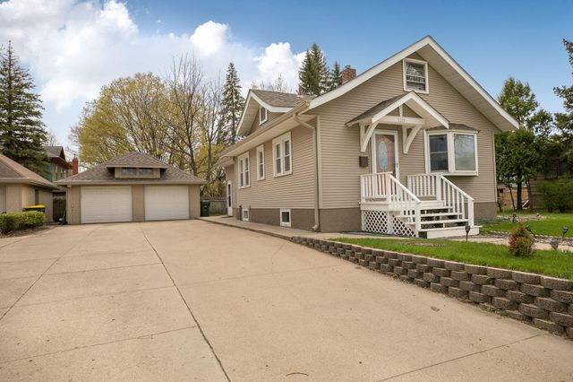 1115 Litchfield Avenue SW, Willmar, MN 56201
