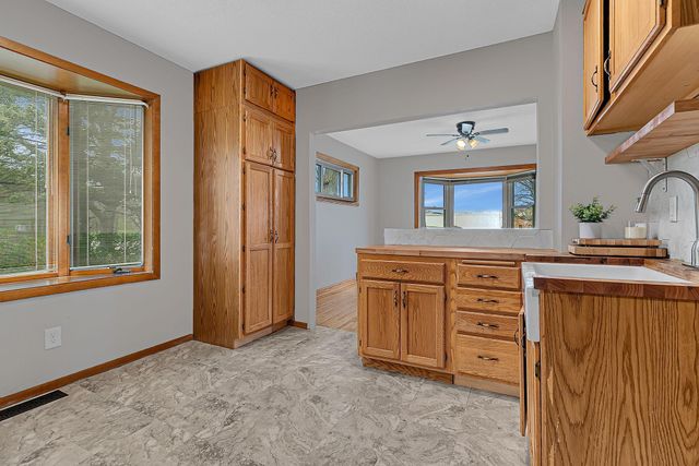 1115 Litchfield Avenue SW, Willmar, MN 56201