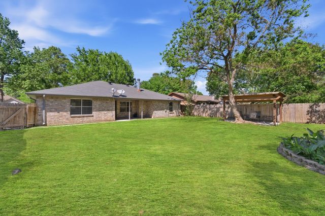 2014 Pincher Creek Drive, Spring, TX 77386