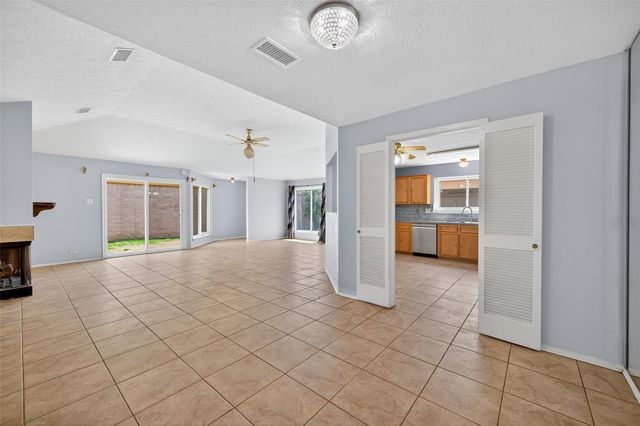 15818 Alta Mar Drive, Houston, TX 77083