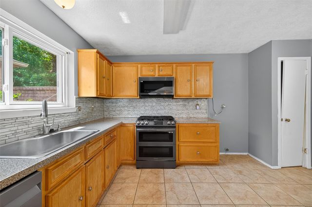 15818 Alta Mar Drive, Houston, TX 77083