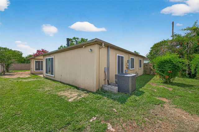 15818 Alta Mar Drive, Houston, TX 77083