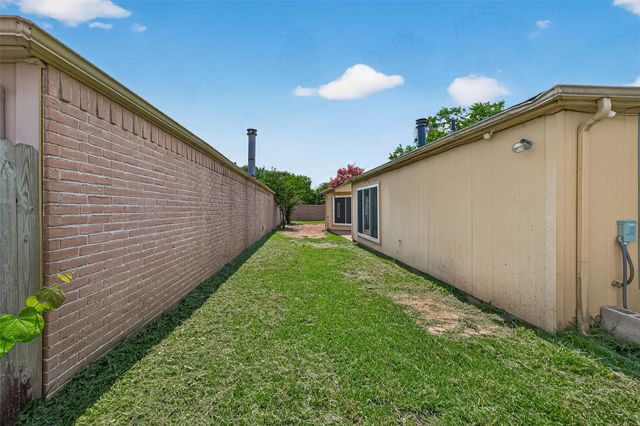 15818 Alta Mar Drive, Houston, TX 77083