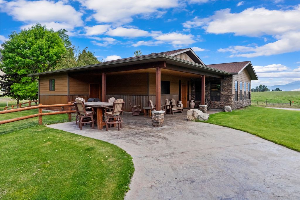 45292 Locust Lane, Charlo, MT 59824