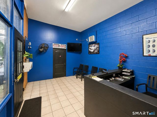 524 Wethersfield Avenue, Hartford, CT 06114
