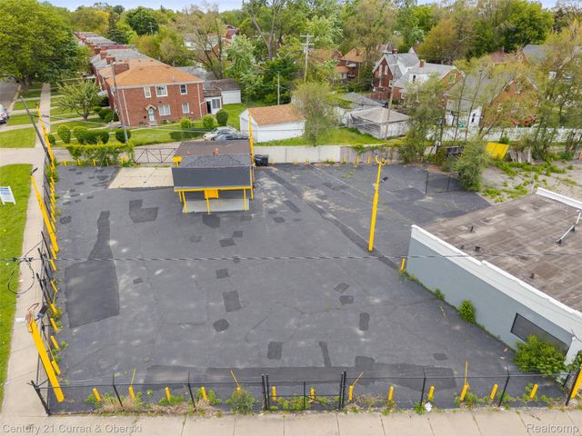 14895 Gratiot Avenue, Detroit, MI 48205