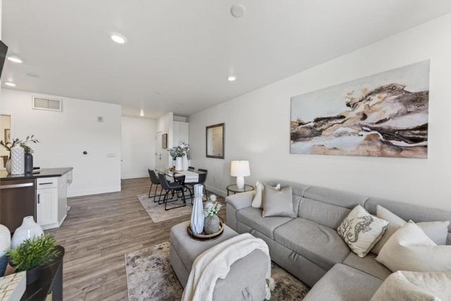 42111 Osgood 404, Fremont, CA 94539