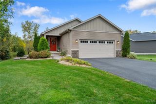 8251 Autumn Ridge Path, Lysander, NY 13027
