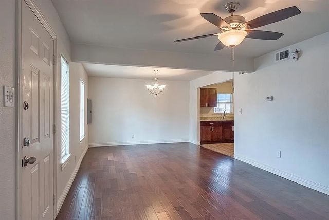 2001 Redman Circle, Dallas, TX 75223
