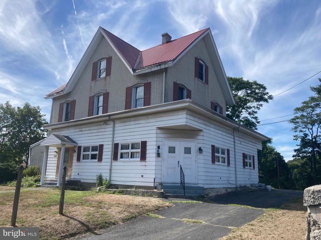 452 GREENWOOD AVE, Pottsville, PA 17901