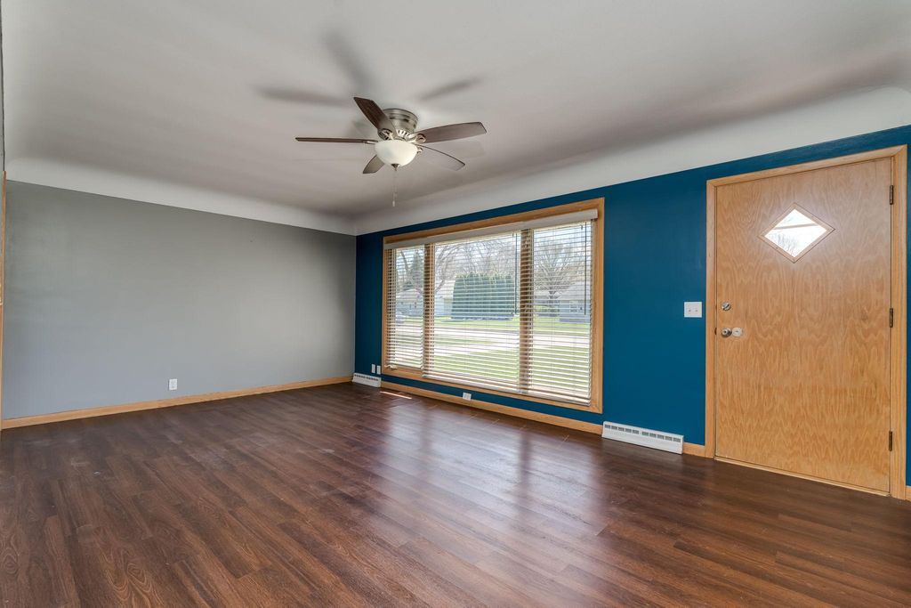 209 Hillcrest Way, Le Sueur, MN 56058 — photo 4