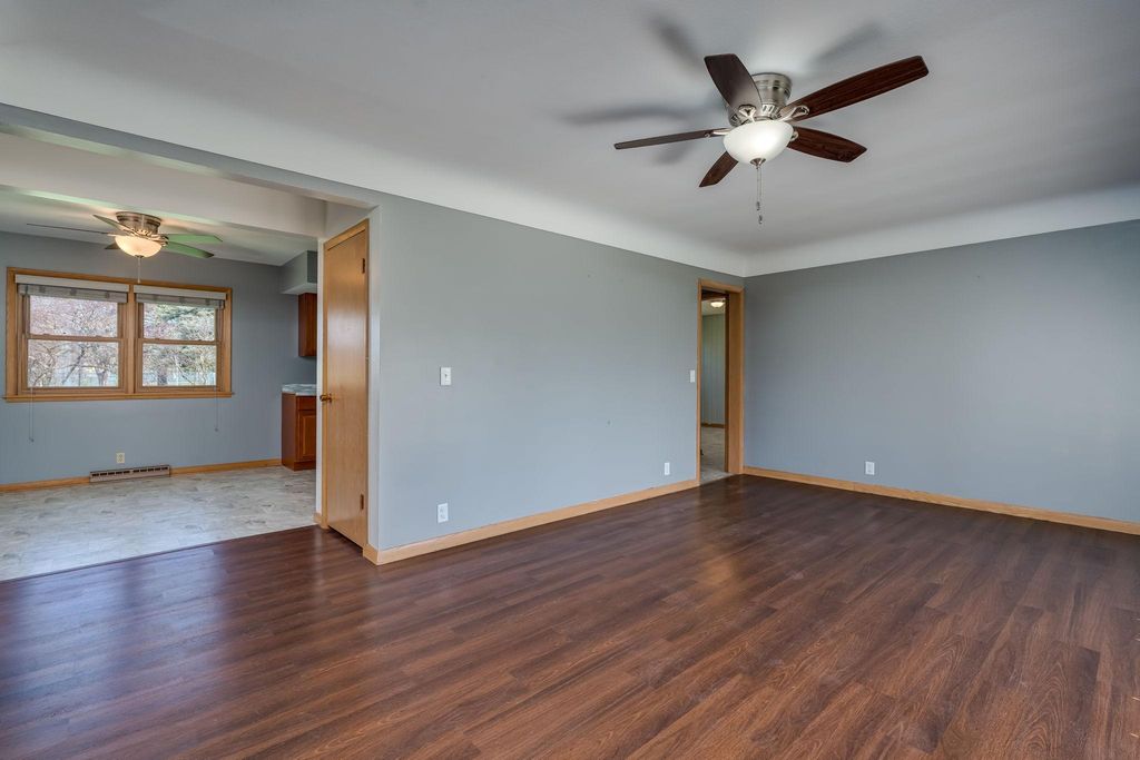209 Hillcrest Way, Le Sueur, MN 56058 — photo 5
