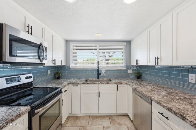 4539 W SWEETWATER Avenue, Glendale, AZ 85304