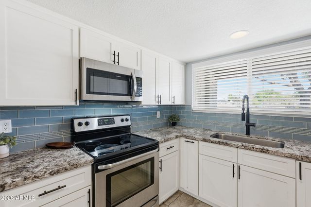 4539 W SWEETWATER Avenue, Glendale, AZ 85304