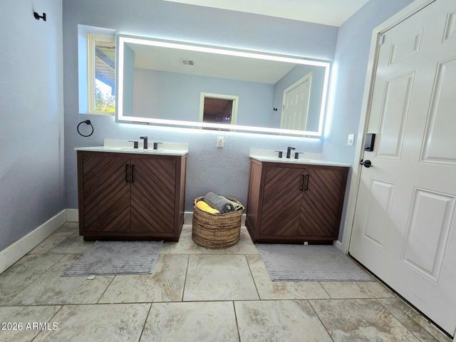 4539 W SWEETWATER Avenue, Glendale, AZ 85304