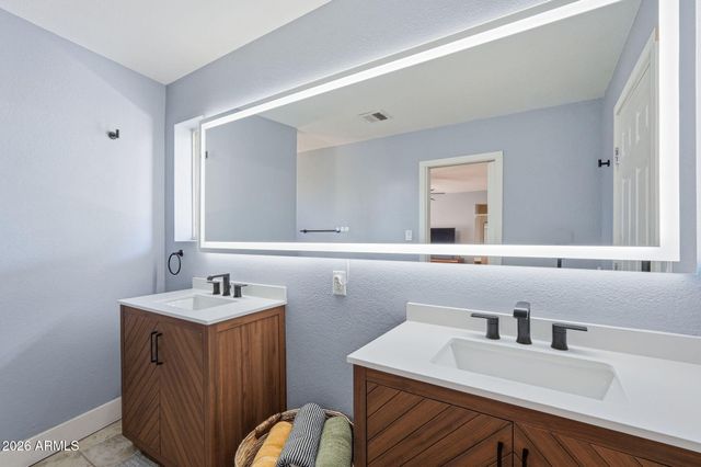 4539 W SWEETWATER Avenue, Glendale, AZ 85304