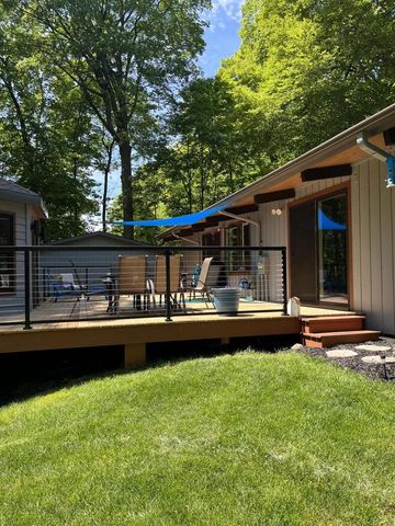 1545 Woodland DRIVE, Grafton, WI 53024