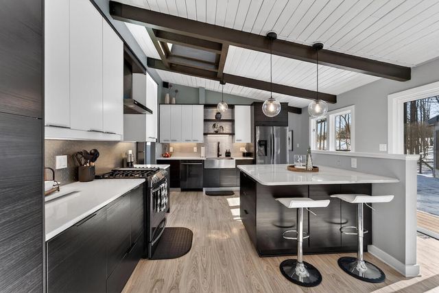 1545 Woodland DRIVE, Grafton, WI 53024