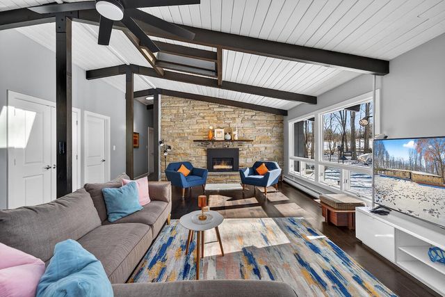 1545 Woodland DRIVE, Grafton, WI 53024