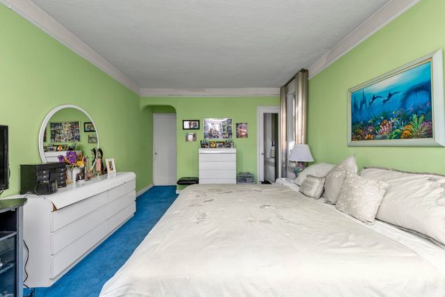 6910 Yellowstone Blvd Apt 210, New York City, NY 11375