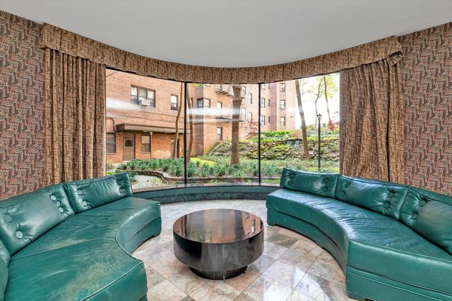 6910 Yellowstone Blvd Apt 210, New York City, NY 11375